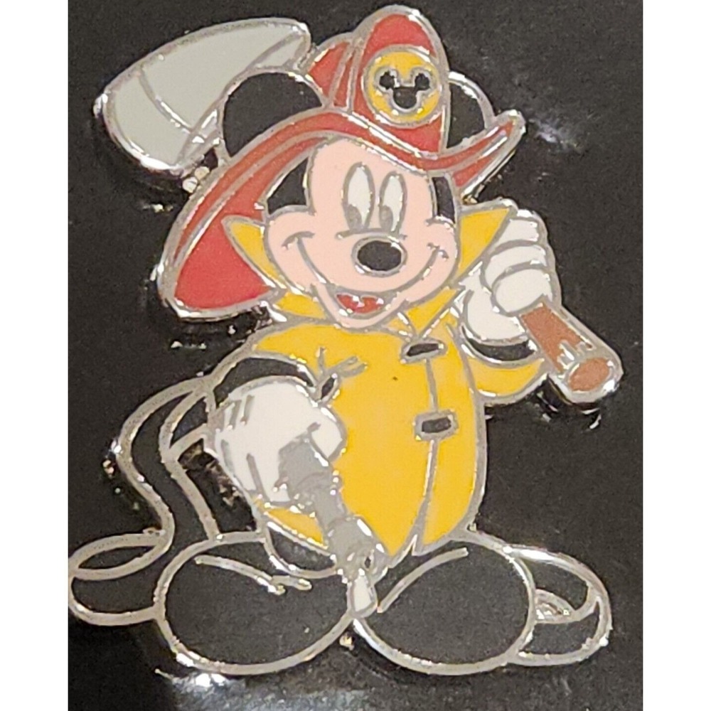 Disney Pin Mickey Mouse Fireman Firefighter Fire Chief Occupation 00015